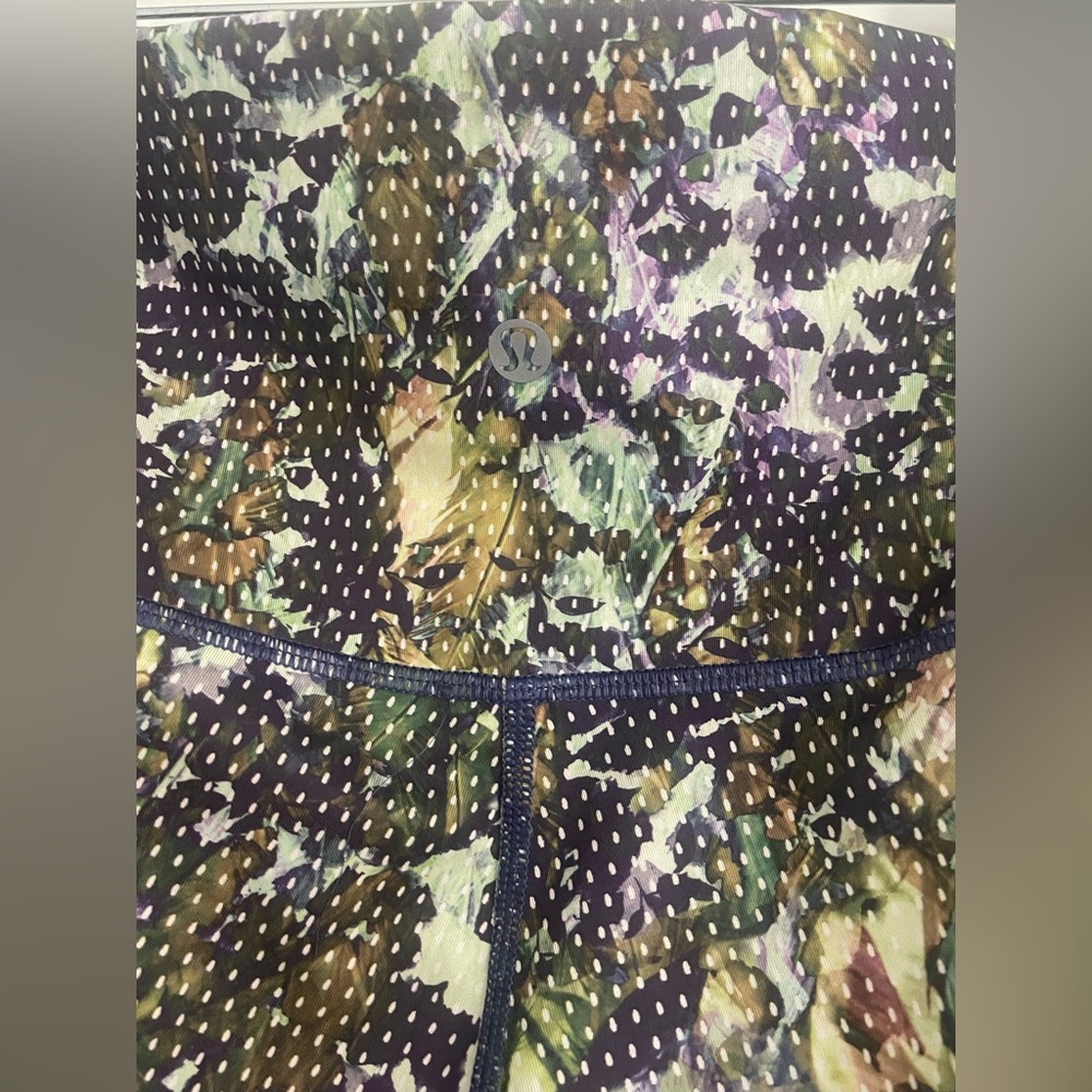 Lululemon Athletica Purple and Green Leggings with Artistic Design